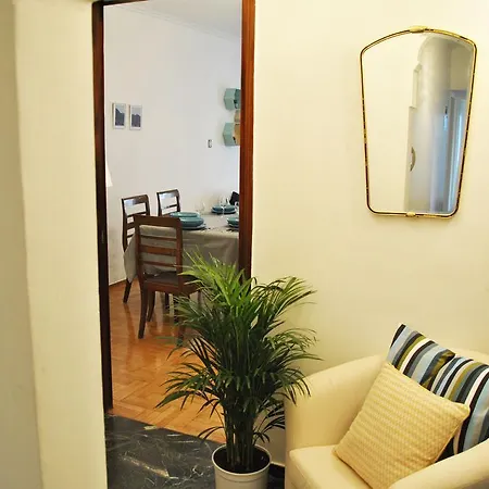 Houseloft White Tower Plaza Apartment *